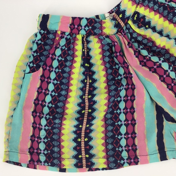 2/$25 Jessica Simpson Girls Striped Shorts, Med. (10/12) - Picture 9 of 15